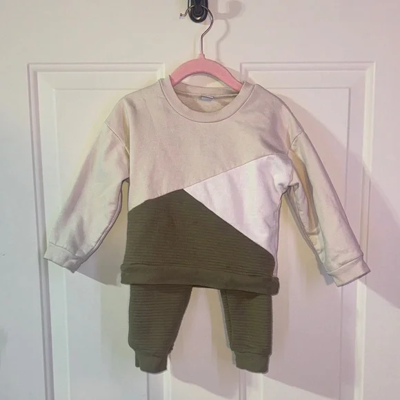 PL Baby Toddler Sweatshirt and Pants Set- 24m - Picture 3 of 11